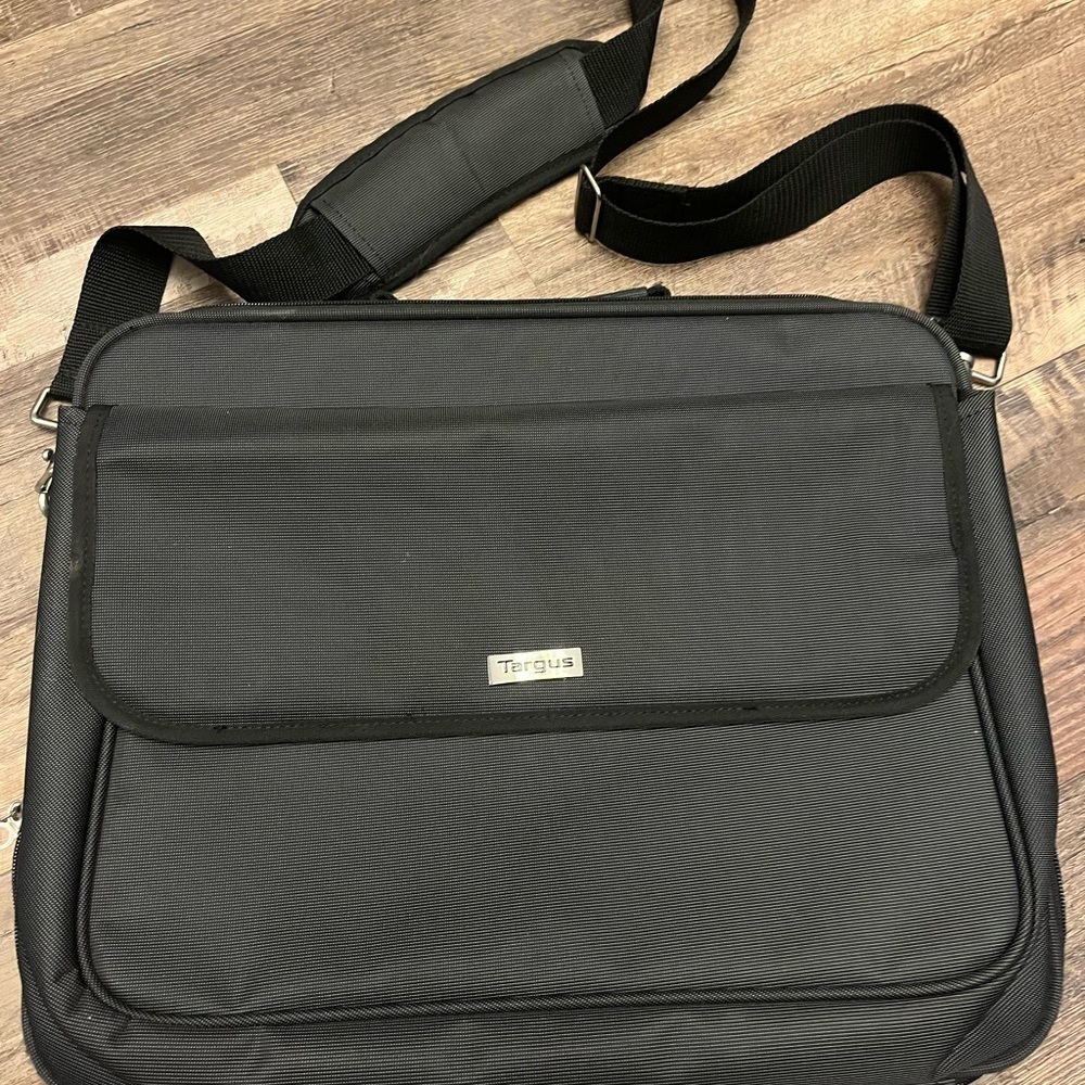Targus Black Laptop Bag